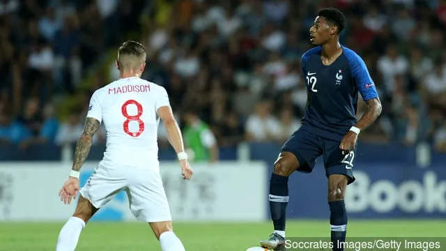 (L-R) James Maddison, Englannin U21 Jeff Reine-Adelaide, Ranskan U21, EURO U21 -ottelussa Englanti–Ranska Orogel Stadium-Dino Manuzzissa 18.6.2019 Cesenassa...' title=''Gutted': Arsenal-fanit reagoivat, kun Jeff Reine-Adelaide sinetöi 23 miljoonan punnan siirtoa
