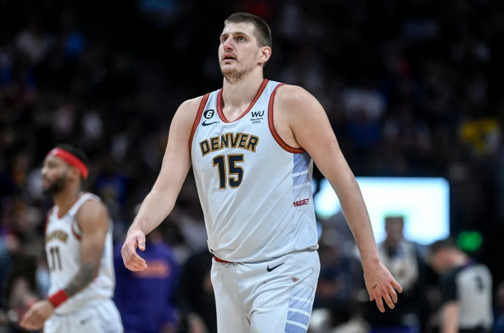 DENVER NUGGETS VS PHOENIX SUNS NBA PLAYOFF' title='Det Nikola Jokic krävde att Michael Malone inte skulle göra innan han ledde Nuggets till seger säger sitt