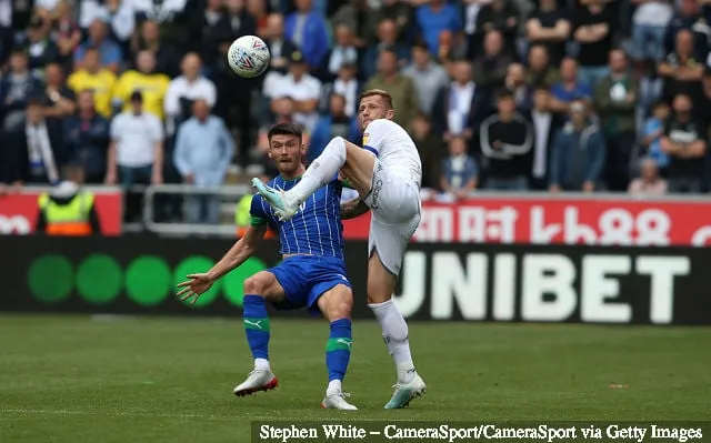 リーズ・ユナイテッド' title='リアム・クーパー、リーズ・ユナイテッドとの契約に署名後ツイッターにメッセージを送信