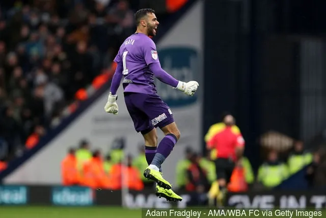 David Raya Martin (Blackburn Rovers) ünnepel, miután Harrison Reed (Blackburn Rovers) gólt szerzett, és ezzel 1-1-re elhúzott a Sky Bet Championship mérkőzésen a West Bromwich Albion vs.' title='A Blackburn kapusa, David Raya egy szörnyű játék közbeni ütközésről beszél