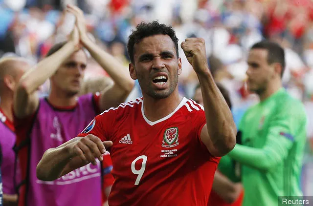 Hal Robson-Kanu walesi csapattársát, Joe Allent dicséri
