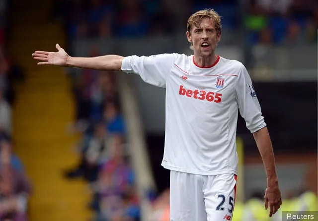Stoke City' title='Il Tottenham Hotspur rende omaggio all'attaccante Peter Crouch rimasto felice