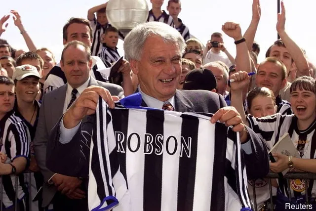 ボビー・ロブソンのクラブ史上最高レベル11位