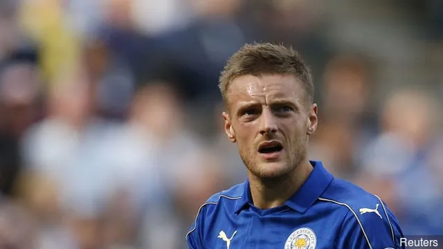 Les fans de Leicester City saluent l'impact d'Okazaki après une victoire bien méritée en championnat