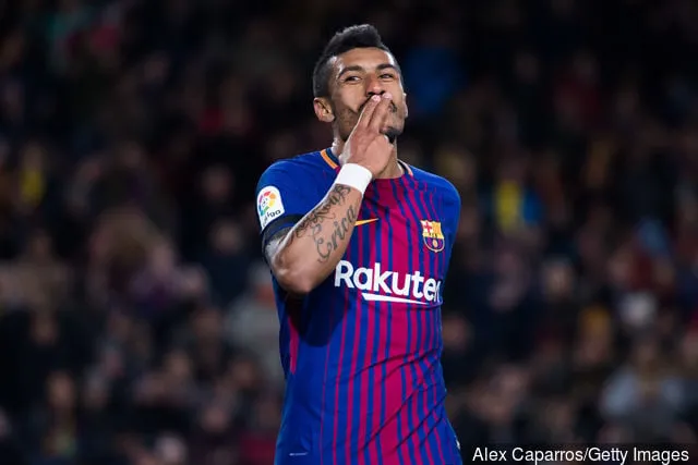 Paulinho del FC Barcelona festeggia dopo aver segnato la sua squadra' title='I tifosi del Tottenham Hotspur reagiscono all'esibizione di Paulinho con il Barcellona