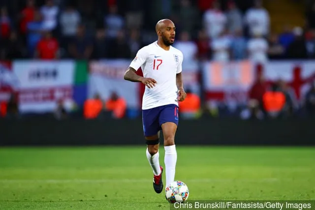 Fabian Delph från England i aktion under UEFA Nations Leagues semifinalmatch mellan Nederländerna och England på Estadio D. Afonso Henriques den 6 juni 2019 i Guimaraes Portugal.' title='Everton-fansen reagerar på Twitter när Fabian Delph ansluter från Manchester City