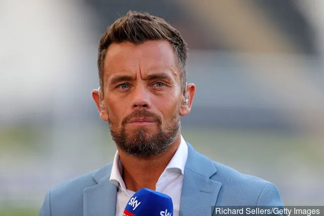 Lee Hendrie mener, at Aston Villa bør skifte efter den tidligere spiller Gary Cahill