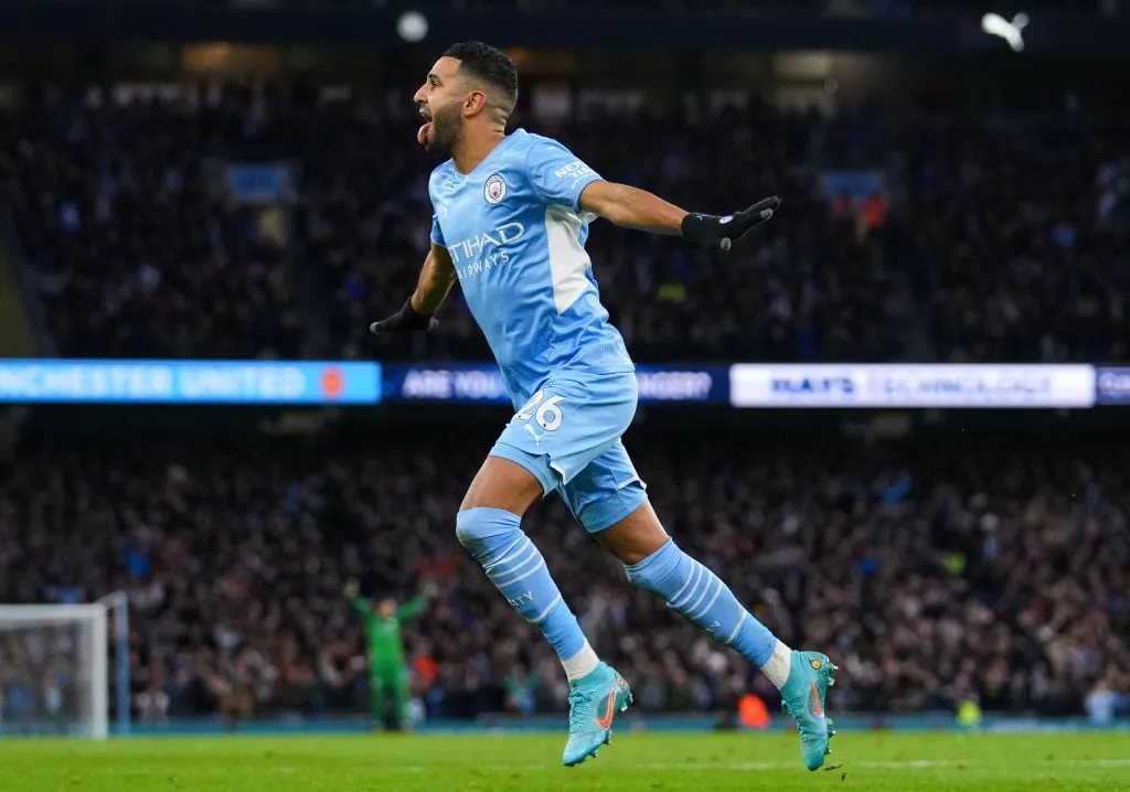 Riyad Mahrez firmerà un nuovo contratto con il Manchester City tra le voci sull'uscita