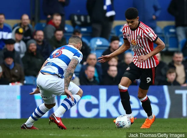 선덜랜드 팬들은 애슐리 플레처가 프레스턴을 상대로 한 경기에 반응합니다.