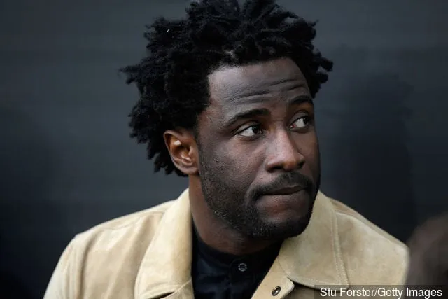 Swansean pelaaja Wilfried Bony katselee ennen Valioliigan ottelua Swansea Cityn ja Chelsean välillä Liberty Stadiumilla 28. huhtikuuta 2018 Swansea Walesissa.' title='Vuoden 7 viimeistä hollantilaista jalkapalloilijaa: missä he ovat nyt?