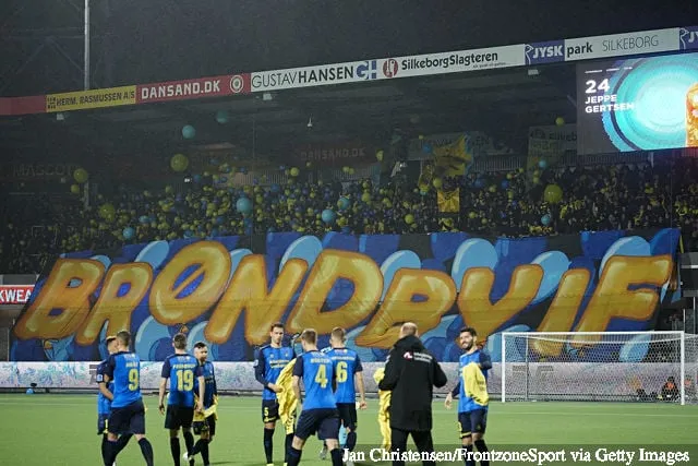 도시에 기반을 두지 않은 최고의 축구 클럽 7개