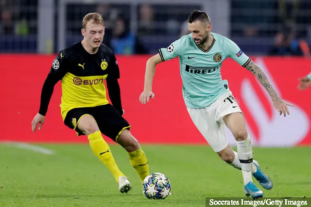 (L-R) Julian Brandt del Borussia Dortmund Marcelo Brozovic dell'FC Internazionale Milano durante la partita della UEFA Champions League tra Borussia Dortmund e Internazionale al Signal...' title='7 migliori calciatori con numeri di maglia superiori a 50