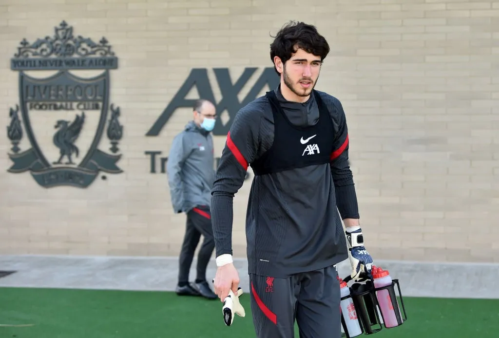 KIRKBY ENGLAND - 29. MARS: (SOLEN UT SOLEN SØNDAG UT) Harvey Davies fra Liverpool under en treningsøkt på AXA Training Centre 29. mars 2021 i Kirkby England. (Foto av Andrew Powell/Liverpool FC via Getty Images)' title='Hvem er Harvey Davies? Liverpool-talent profilert mens Klopp tar en overraskende avgjørelse mot Real Madrid