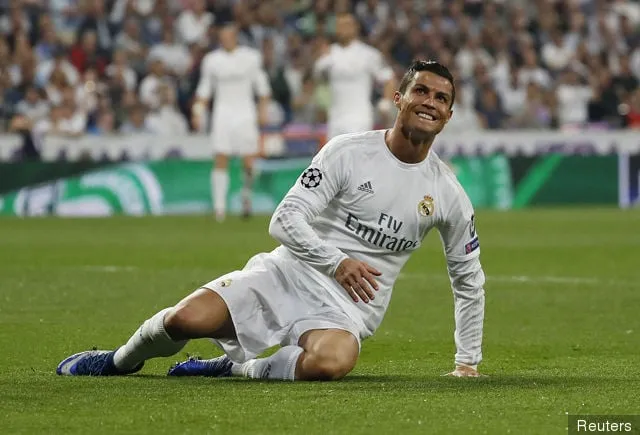 Рэал Мадрыд' title='Знакамітая пяцёрка на флопе ў футболе - найбуйнейшыя скачкі ў гульні