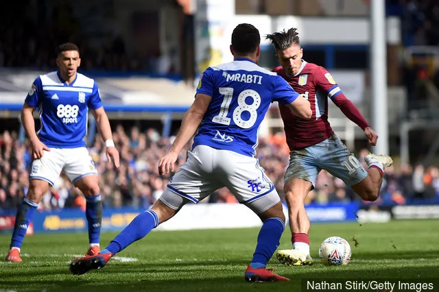 Jack Grealish dell'Aston Villa segna il primo gol della sua squadra durante la partita del campionato Sky Bet tra Birmingham City e Aston Villa a St Andrew' title='Il fratello di Jack Grealish pubblica un videomessaggio sull'asso dell'Aston Villa