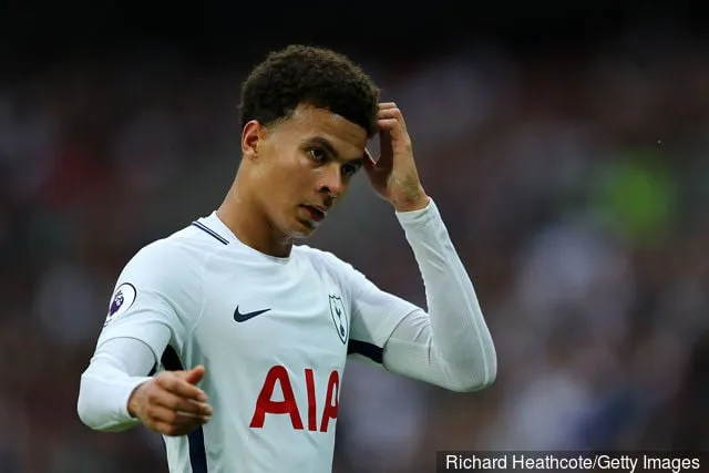 Dele Alli de Tottenham lors du match de Premier League entre Tottenham Hotspur et l'AFC Bournemouth au stade de Wembley le 14 octobre 2017 à Londres en Angleterre.' title='David Ginola a deux critiques à l’égard de Dele Alli de Tottenham Hotspur