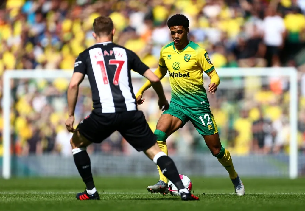 Jamal Lewis geeft toe dat hij Liverpool-spelers Trent Alexander-Arnold en Andrew Robertson bewondert' title='Jamal Lewis geeft toe dat hij Liverpool-spelers Trent Alexander-Arnold en Andrew Robertson bewondert