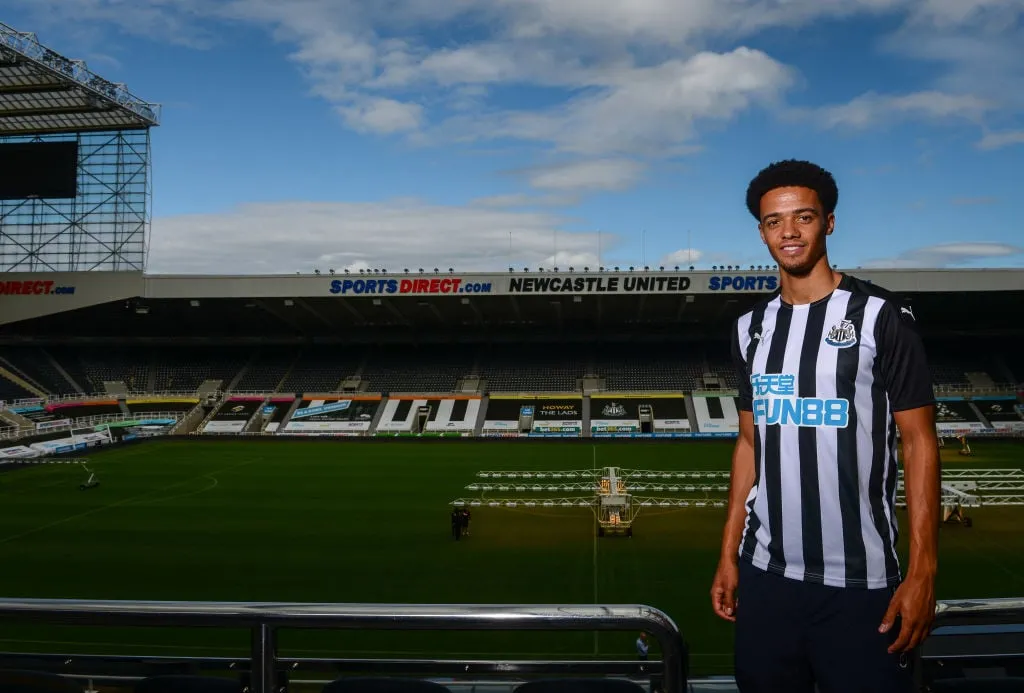 Jamal Lewis geeft toe dat hij Liverpool-spelers Trent Alexander-Arnold en Andrew Robertson bewondert