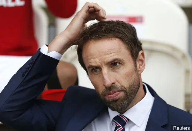 Gareth Southgate, manager de l'Angleterre des moins de 21 ans' title='Jack Sullivan et Twitter réagissent alors que la star des Hammers, Antonio, est snobée pour l'ailier de Palace