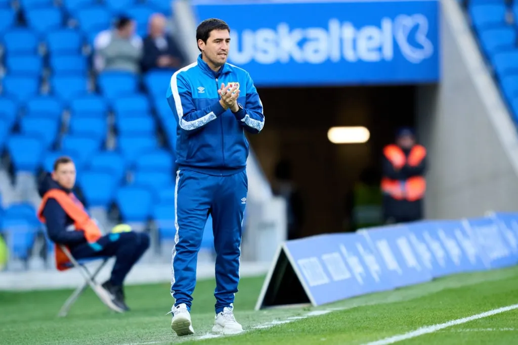 Real Sociedad tegen Rayo Vallecano - Vriendschappelijke wedstrijd' title='La Liga-expert over waarom Leeds opgewonden zou moeten zijn door ‘ongelooflijke’ Andoni Iraola
