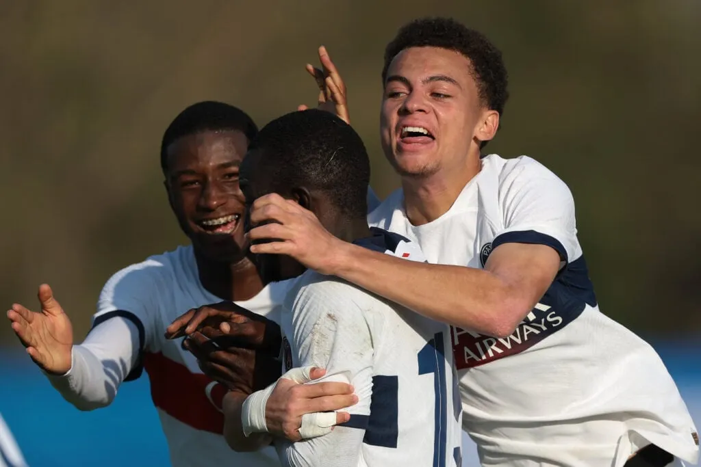 AC Milan - Paris Saint-Germain: Grupo F - UEFA Youth League 2023/24' title='¿Quién es Mahamadou Sangaré? Perfil del jugador y análisis sobre Wonderkid pasando el examen médico del Manchester City
