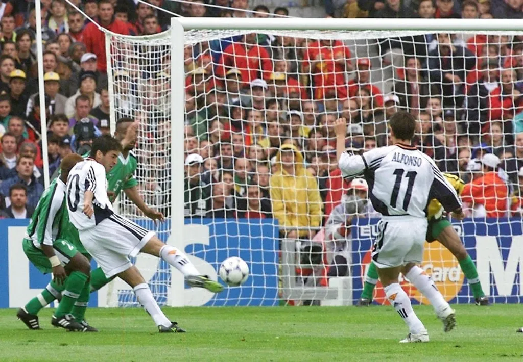 CUP-FR98-SPA-NGR-RAUL' title='Gavi ohitti Guardiolan ja kuusi muuta Espanjan nuorimpana MM-maalintekijänä