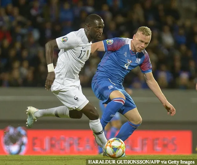 A Tottenham játékosa, Moussa Sissoko a francia döntetlen után a Twitteren jelentette be