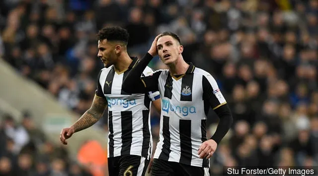 Les fans réagissent à la performance de Ciaran Clark de Newcastle United pour l’Irlande