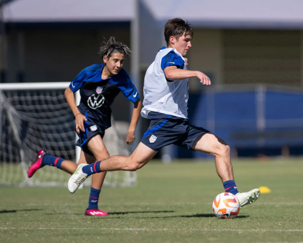 USMNT U-17 トレーニング' title='フェイエノールト、LAギャラクシーのタレント、パウロ・ルディシルとの契約に向けて最終詳細を検討中