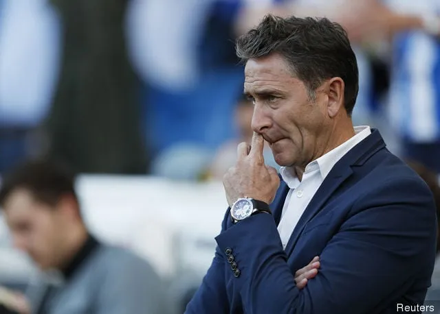 ノッティンガム・フォレスト監督フィリップ・モンタニエ' title='ノッティンガム・フォレストのファンはハダースフィールド戦でのヒルデベルト・ペレイラのパフォーマンスにツイッターで反応