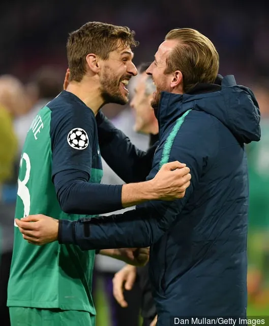 Tottenham Hotspurs fans reagerar på Harry Kanes firande