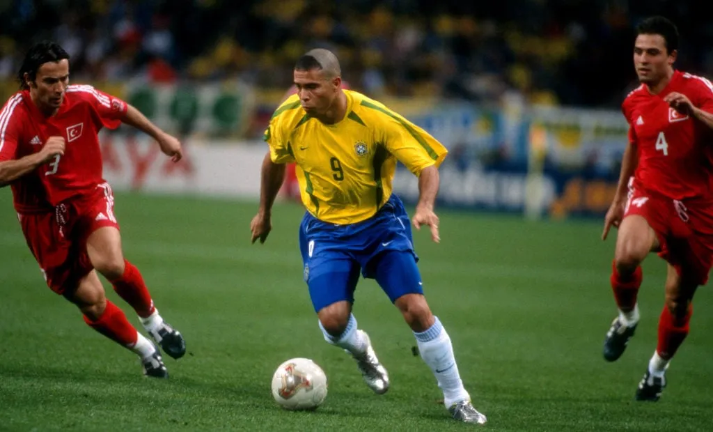 Бразілія супраць Турцыі' title='Белазоглу і Турцыя занялі 3-е месца на чэмпіянаце свету 2002 года, але не вярнуліся