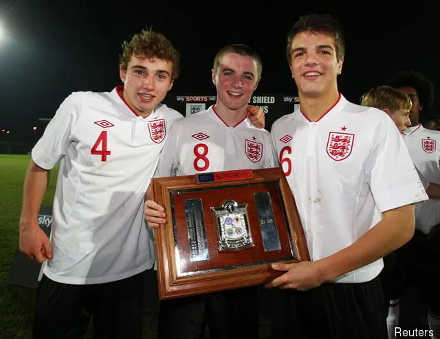 Le jeune de Liverpool Tom Brewitt signe un nouvel accord