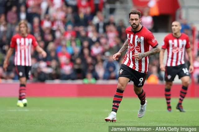 Southamptonin fanit reagoivat Danny Ingsin näytökseen Burnleyä vastaan