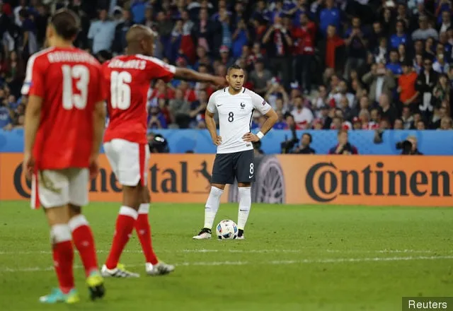 Dimitri Payet spricht über die erstaunliche Freistoßfähigkeit von West Ham und Frankreich