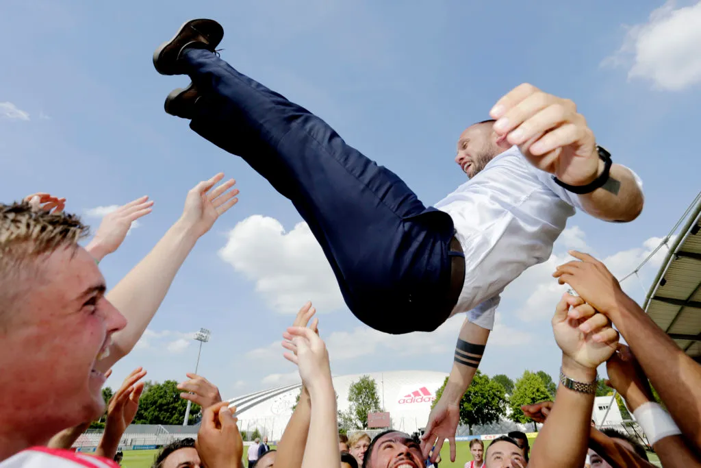 Ajax U19-Feyenoord U19' title='John Heitinga potrebbe essere un futuro allenatore dell'Everton mentre trasforma l'Ajax