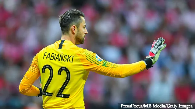 Lukasz Fabianski fra Polen reagerer under UEFA EURO 2020-kvalifiseringen mellom Polen og Østerrike på Pge Narodowy Stadium 9. september 2019 i Warszawa, Polen.' title=''Fortjener en medalje': West Hams Lukasz Fabianski hyllet for polsk heltemodighet
