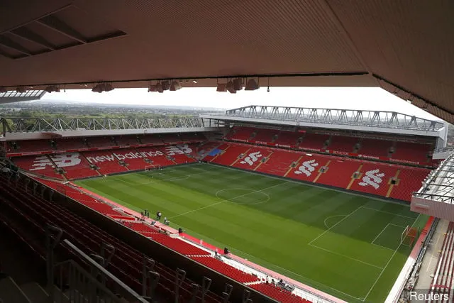 Les fans de Liverpool impressionnés par le dévoilement de la tribune principale d'Anfield