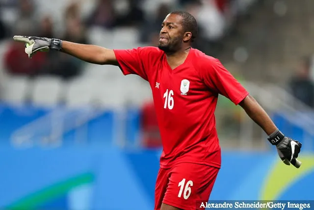 Itumeleng Khune-doelman van Zuid-Afrika in actie tijdens de wedstrijd tussen het herenvoetbal van Zuid-Afrika en Irak voor de Olympische Spelen Rio 2016 in Arena Corinthians op 10 augustus 2016...' title='7 beste keepers onder de 1,80 meter