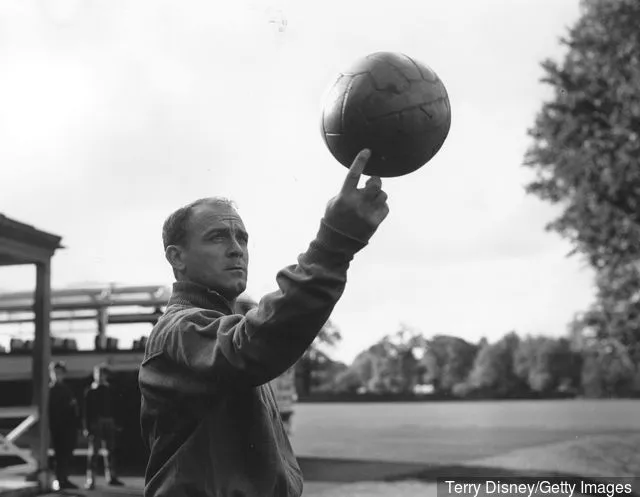 25. oktober 1960: Spansk fotballspiller Alfredo di Stefano en av verdens' title='7 mest komplette fotballspillere gjennom tidene