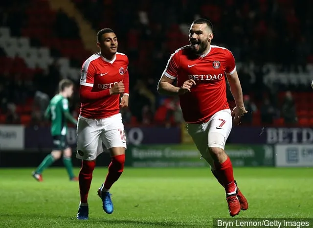 El ícono del Celtic Tony Watt busca el décimo club de su carrera a los 24 años