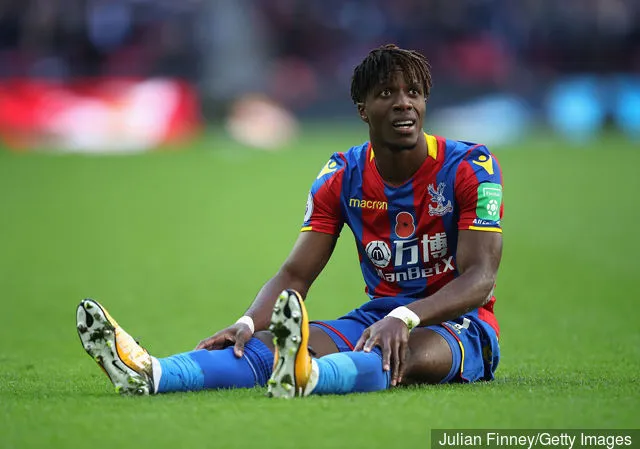 Wilfried Zaha von Palace reagiert während des Premier-League-Spiels zwischen Tottenham Hotspur und Crystal Palace im Wembley-Stadion am 5. November 2017 in London, England.' title='Simon Jordan reagiert auf Steve Parishs Eingeständnis, dass er für den Abstieg von Crystal Palace plant