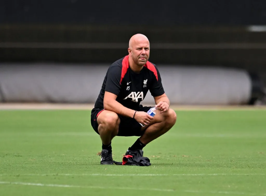 Danny Murphy kijelenti, hogy a Liverpoolnak „nem kell” a Premier League-címért küzdenie