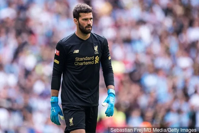 Pepe Reina consiglia ad Alisson del Liverpool di migliorare sempre di più