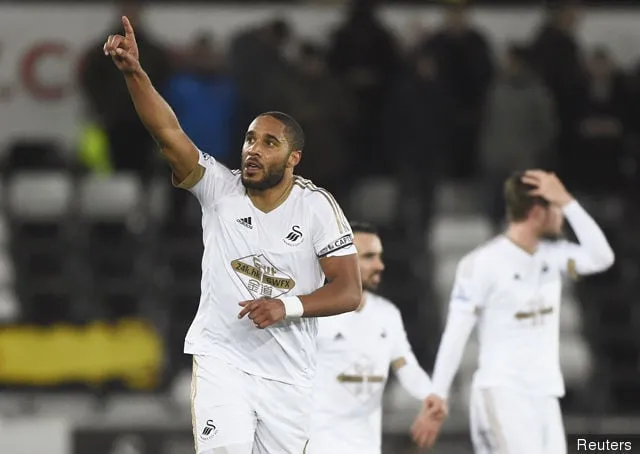 Swansea' title='Rapport: Everton kommer överens om ett avtal på 10 miljoner pund för att värva Swanseas Ashley Williams, han kan dubbla sin lön