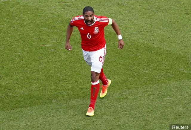 Wales' title='Rapport: Everton kommer överens om ett avtal på 10 miljoner pund för att värva Swanseas Ashley Williams, han kan dubbla sin lön