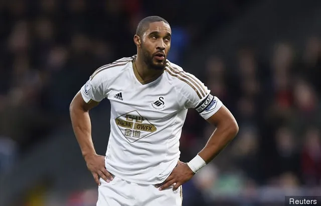 Rapport: Everton kommer överens om ett avtal på 10 miljoner pund för att värva Swanseas Ashley Williams, han kan fördubbla sin lön