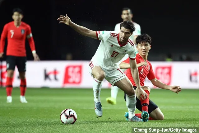 Karim Ansarifard dell'Iran in azione durante la partita amichevole internazionale tra Corea del Sud e Iran allo Stadio della Coppa del Mondo di Seoul l'11 giugno 2019 a Seoul, Corea del Sud.' title='7 rivalità calcistiche più strane