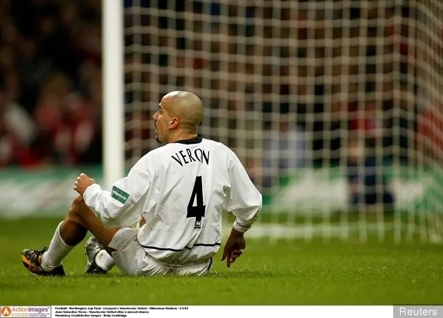 Juan Sebastian Veron - Manchester United efter en missad chans' title='På denna dag – 2001 – signerar Manchester United Juan Sebastian Veron