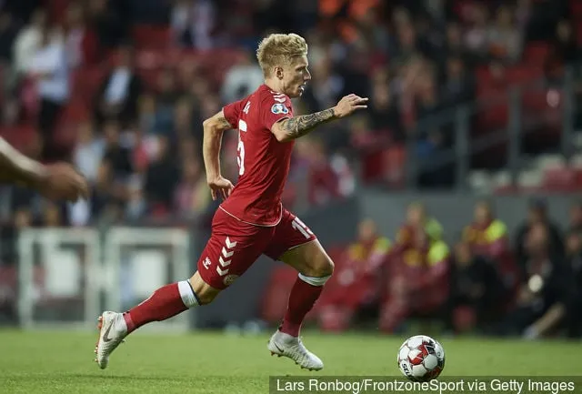 Daniel Wass fra Danmark kontrollerer bolden under UEFA Euro 2020 Qualifier-kampen mellem Danmark og Georgien på Telia Parken den 10. juni 2019 i København Danmark.' title='7 mest komplette fodboldspillere lige nu